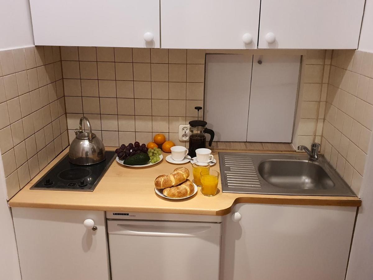 Rentonline Koscielna Apartment Old Town Warszawa Exteriör bild
